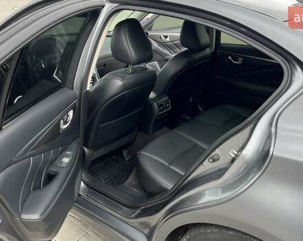 Серый Инфинити Q50, объемом двигателя 1.99 л и пробегом 180 тыс. км за 17700 $, фото 11 на Automoto.ua