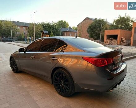 Серый Инфинити Q50, объемом двигателя 3 л и пробегом 82 тыс. км за 23000 $, фото 3 на Automoto.ua