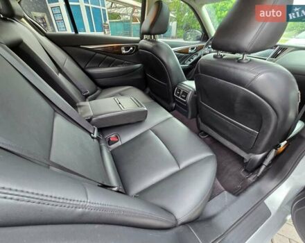 Серый Инфинити Q50, объемом двигателя 3 л и пробегом 178 тыс. км за 14300 $, фото 7 на Automoto.ua