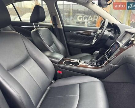 Серый Инфинити Q50, объемом двигателя 3 л и пробегом 170 тыс. км за 16500 $, фото 26 на Automoto.ua