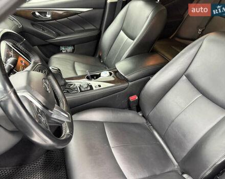 Серый Инфинити Q50, объемом двигателя 3 л и пробегом 145 тыс. км за 14700 $, фото 29 на Automoto.ua