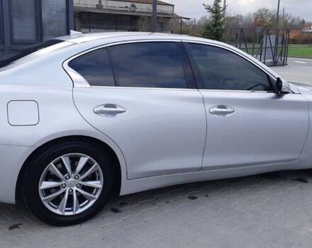 Серый Инфинити Q50, объемом двигателя 3 л и пробегом 86 тыс. км за 16250 $, фото 4 на Automoto.ua