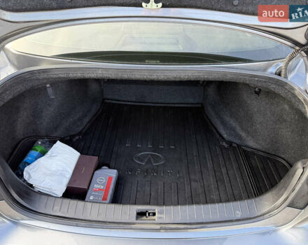 Серый Инфинити Q50, объемом двигателя 3 л и пробегом 85 тыс. км за 22000 $, фото 18 на Automoto.ua