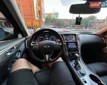 Серый Инфинити Q50, объемом двигателя 3 л и пробегом 82 тыс. км за 23000 $, фото 16 на Automoto.ua