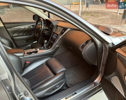 Серый Инфинити Q50, объемом двигателя 3 л и пробегом 82 тыс. км за 23000 $, фото 14 на Automoto.ua