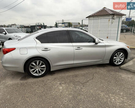 Серый Инфинити Q50, объемом двигателя 3 л и пробегом 132 тыс. км за 11990 $, фото 6 на Automoto.ua