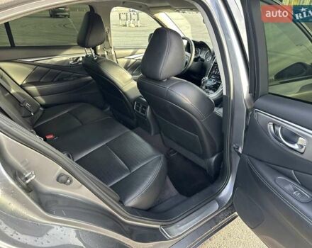 Серый Инфинити Q50, объемом двигателя 3 л и пробегом 118 тыс. км за 22800 $, фото 24 на Automoto.ua