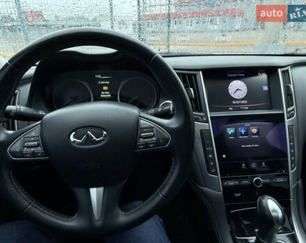 Серый Инфинити Q50, объемом двигателя 3 л и пробегом 132 тыс. км за 11990 $, фото 16 на Automoto.ua