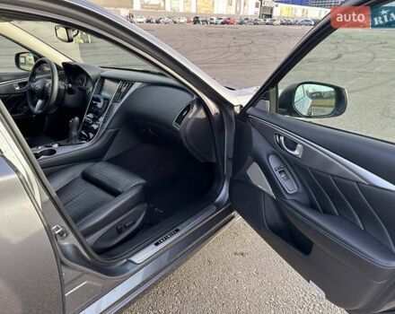 Серый Инфинити Q50, объемом двигателя 3 л и пробегом 118 тыс. км за 22800 $, фото 25 на Automoto.ua