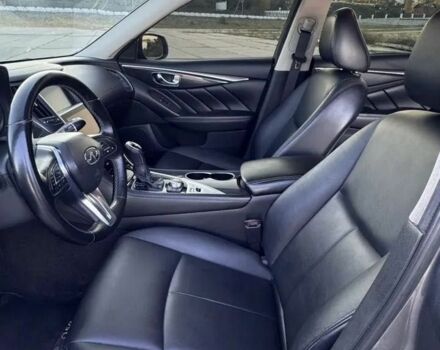 Серый Инфинити Q50, объемом двигателя 2 л и пробегом 127 тыс. км за 10100 $, фото 15 на Automoto.ua