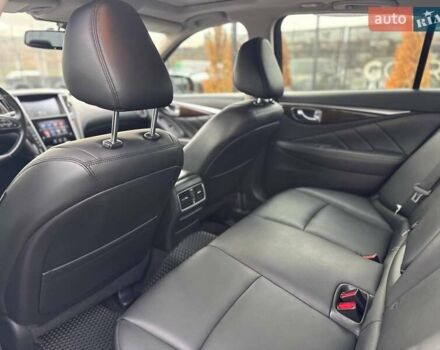 Серый Инфинити Q50, объемом двигателя 3 л и пробегом 170 тыс. км за 16500 $, фото 27 на Automoto.ua