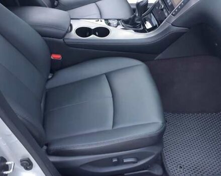 Серый Инфинити Q50, объемом двигателя 3 л и пробегом 86 тыс. км за 16250 $, фото 30 на Automoto.ua