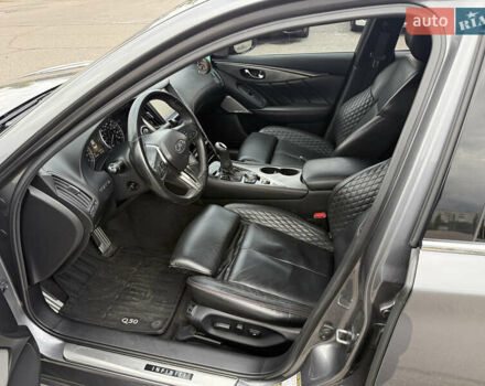 Серый Инфинити Q50, объемом двигателя 3 л и пробегом 85 тыс. км за 22000 $, фото 6 на Automoto.ua