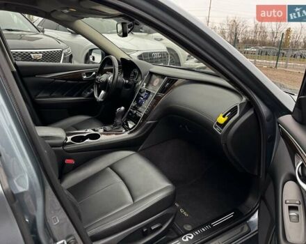 Серый Инфинити Q50, объемом двигателя 3 л и пробегом 73 тыс. км за 18000 $, фото 13 на Automoto.ua