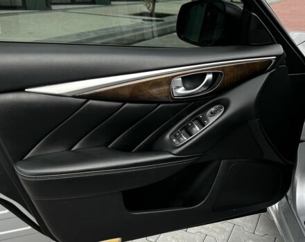 Сірий Інфініті Q50, об'ємом двигуна 3 л та пробігом 148 тис. км за 14500 $, фото 5 на Automoto.ua