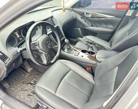 Серый Инфинити Q50, объемом двигателя 3 л и пробегом 100 тыс. км за 14800 $, фото 7 на Automoto.ua