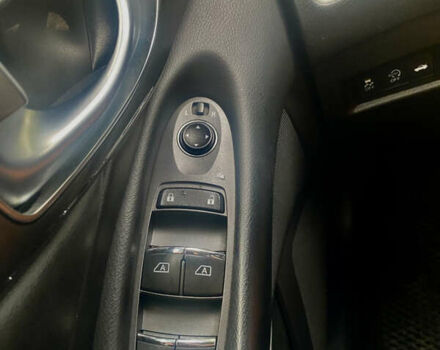 Серый Инфинити Q50, объемом двигателя 1.99 л и пробегом 148 тыс. км за 15000 $, фото 29 на Automoto.ua