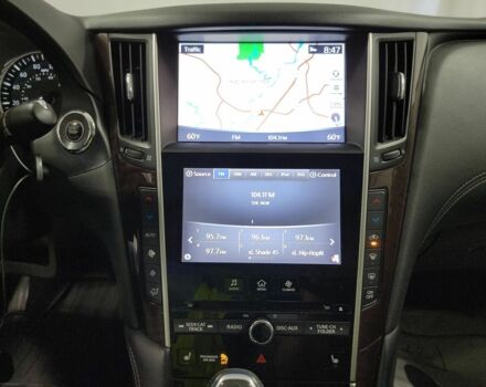 Серый Инфинити Q50, объемом двигателя 3 л и пробегом 80 тыс. км за 16000 $, фото 6 на Automoto.ua