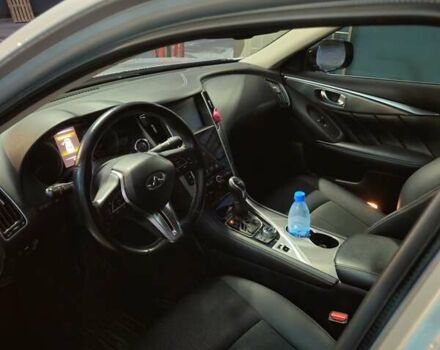 Серый Инфинити Q50, объемом двигателя 1.99 л и пробегом 96 тыс. км за 21200 $, фото 5 на Automoto.ua