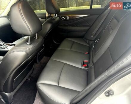 Сірий Інфініті Q50, об'ємом двигуна 3 л та пробігом 72 тис. км за 17400 $, фото 12 на Automoto.ua