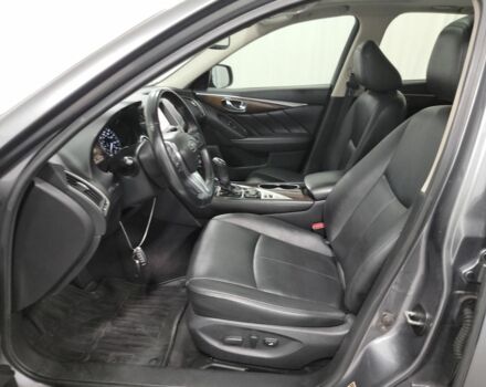 Серый Инфинити Q50, объемом двигателя 3 л и пробегом 80 тыс. км за 16000 $, фото 9 на Automoto.ua