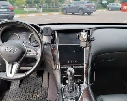 Сірий Інфініті Q50, об'ємом двигуна 3 л та пробігом 129 тис. км за 18500 $, фото 4 на Automoto.ua