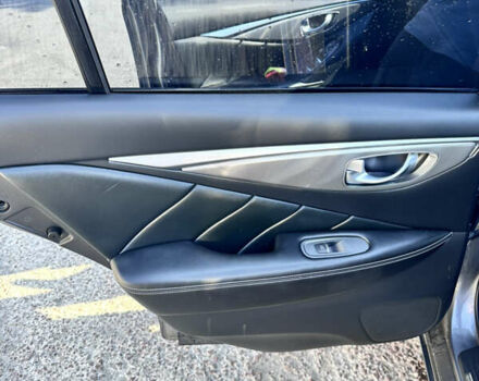 Серый Инфинити Q50, объемом двигателя 3 л и пробегом 105 тыс. км за 18900 $, фото 9 на Automoto.ua