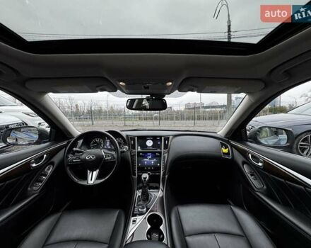 Серый Инфинити Q50, объемом двигателя 3 л и пробегом 73 тыс. км за 18000 $, фото 15 на Automoto.ua