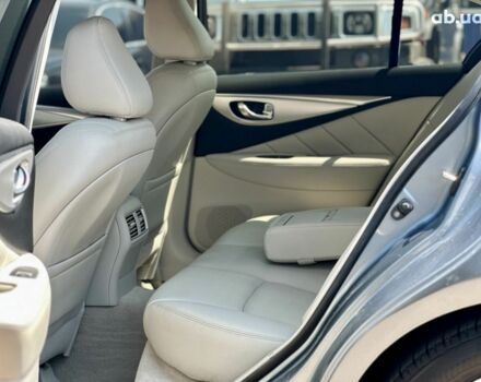 Серый Инфинити Q50, объемом двигателя 0 л и пробегом 93 тыс. км за 14900 $, фото 15 на Automoto.ua