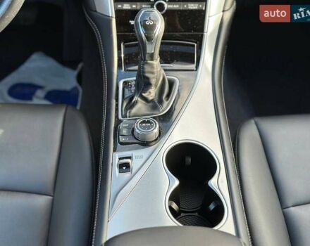 Серый Инфинити Q50, объемом двигателя 3 л и пробегом 74 тыс. км за 15900 $, фото 18 на Automoto.ua