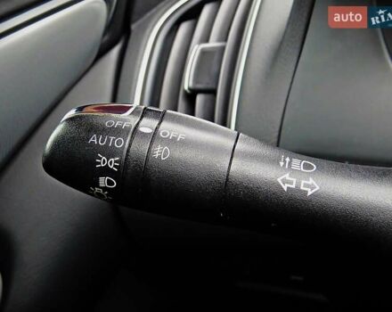 Сірий Інфініті Q50, об'ємом двигуна 3 л та пробігом 119 тис. км за 15800 $, фото 13 на Automoto.ua