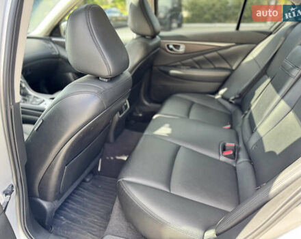 Серый Инфинити Q50, объемом двигателя 3 л и пробегом 93 тыс. км за 20000 $, фото 8 на Automoto.ua