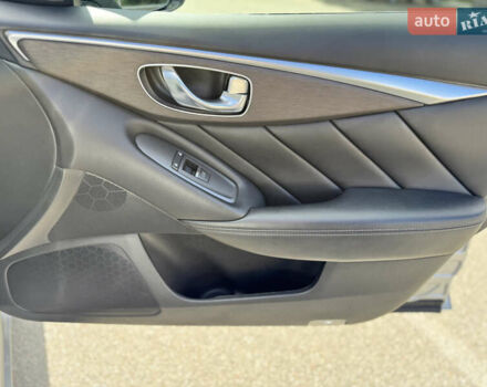 Серый Инфинити Q50, объемом двигателя 3 л и пробегом 93 тыс. км за 20000 $, фото 11 на Automoto.ua