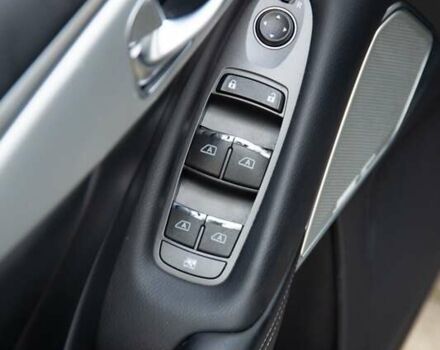 Серый Инфинити Q50, объемом двигателя 2.8 л и пробегом 47 тыс. км за 27000 $, фото 20 на Automoto.ua