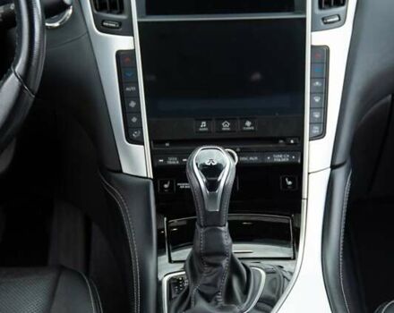 Серый Инфинити Q50, объемом двигателя 2.8 л и пробегом 47 тыс. км за 27000 $, фото 16 на Automoto.ua