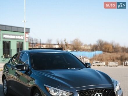 Серый Инфинити Q50, объемом двигателя 3 л и пробегом 156 тыс. км за 15500 $, фото 1 на Automoto.ua