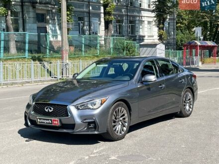 Серый Инфинити Q50, объемом двигателя 2 л и пробегом 91 тыс. км за 15990 $, фото 1 на Automoto.ua