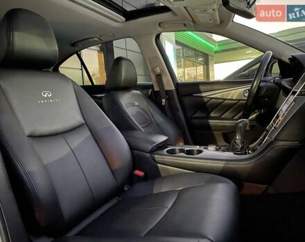 Синий Инфинити Q50, объемом двигателя 3.7 л и пробегом 155 тыс. км за 15499 $, фото 27 на Automoto.ua