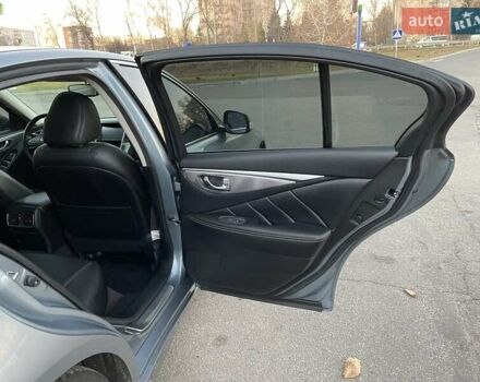 Синий Инфинити Q50, объемом двигателя 3.7 л и пробегом 155 тыс. км за 15499 $, фото 38 на Automoto.ua