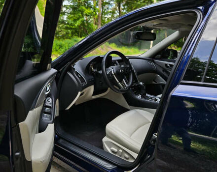 Синій Інфініті Q50, об'ємом двигуна 3 л та пробігом 18 тис. км за 24999 $, фото 10 на Automoto.ua
