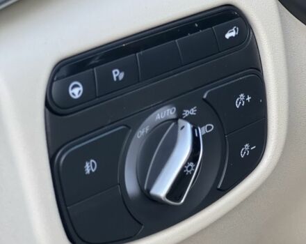 Синий Инфинити Q50, объемом двигателя 2 л и пробегом 99 тыс. км за 23000 $, фото 6 на Automoto.ua