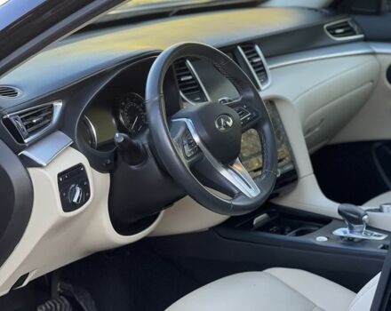 Синий Инфинити Q50, объемом двигателя 2 л и пробегом 99 тыс. км за 23000 $, фото 4 на Automoto.ua