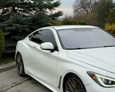 Белый Инфинити Q60, объемом двигателя 2 л и пробегом 163 тыс. км за 18750 $, фото 5 на Automoto.ua