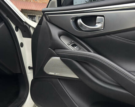 Білий Інфініті Q60, об'ємом двигуна 2 л та пробігом 163 тис. км за 17950 $, фото 21 на Automoto.ua