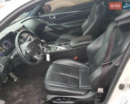 Белый Инфинити Q60, объемом двигателя 3 л и пробегом 83 тыс. км за 5000 $, фото 6 на Automoto.ua