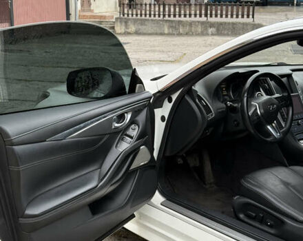 Белый Инфинити Q60, объемом двигателя 2 л и пробегом 163 тыс. км за 18750 $, фото 13 на Automoto.ua