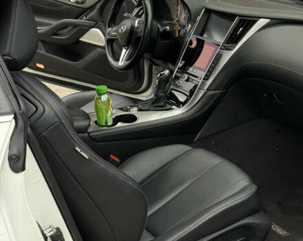 Білий Інфініті Q60, об'ємом двигуна 2 л та пробігом 163 тис. км за 17950 $, фото 18 на Automoto.ua