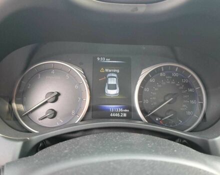 Белый Инфинити Q60, объемом двигателя 2 л и пробегом 210 тыс. км за 10700 $, фото 7 на Automoto.ua