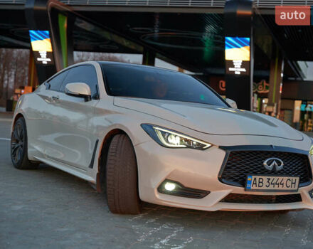 Белый Инфинити Q60, объемом двигателя 3 л и пробегом 95 тыс. км за 22900 $, фото 3 на Automoto.ua