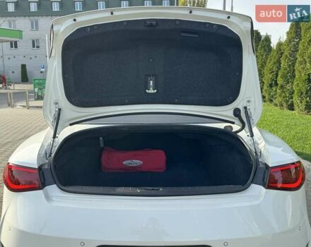Білий Інфініті Q60, об'ємом двигуна 3 л та пробігом 85 тис. км за 24500 $, фото 9 на Automoto.ua